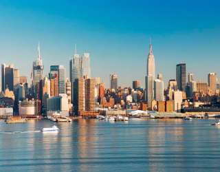 Фотообои Утренний город, причал 9312