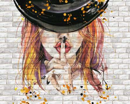 Фотообои дама в шляпе, кирпичная стена Фотообои дама в шляпе, кирпичная стена