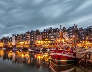 Фотошпалери Вечірня набережна 22554