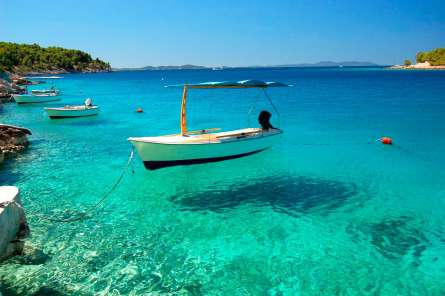 Фотошпалери Човни біля берега Фотошпалери Човни біля берега