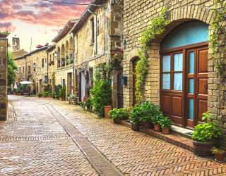 Фотошпалери кам'яна вулиця захід сонця 21242