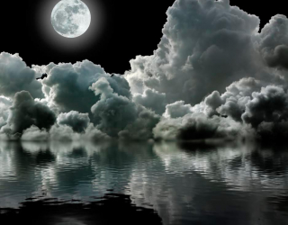 Фотообои Луна над облаками 4654