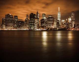 Фотошпалери коричневий нічне місто над водою 21207