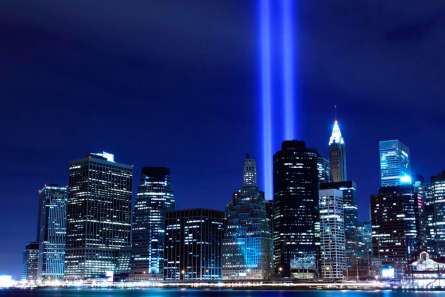 Фотошпалери Висотки New Уогка ловлять промені Фотошпалери Висотки New Уогка ловлять промені