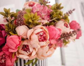 Фотошпалери рожевий букет вкорзине 21534