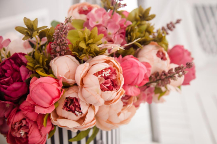 Фотошпалери рожевий букет вкорзине Фотошпалери рожевий букет вкорзине