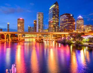 Фотошпалери Яскраве нічне місто 23363