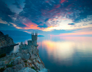 Фотообои Замок на фоне моря 8507